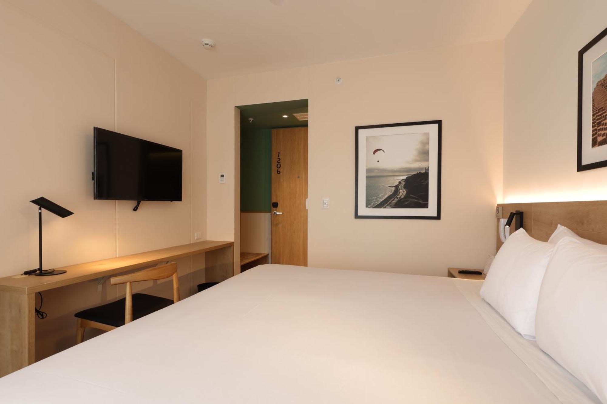 Casa Andina Standard Benavides Hotel Lima Kültér fotó